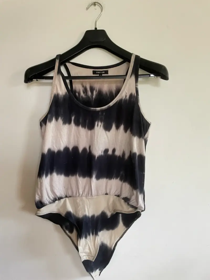 Body tie-dye blanco y negro - 1
