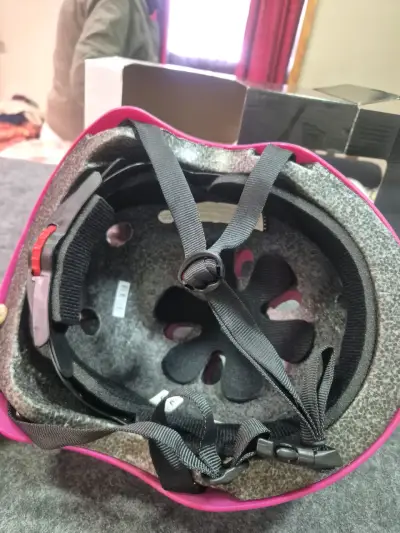 Casco rosa con diseño mandala - miniatura 5