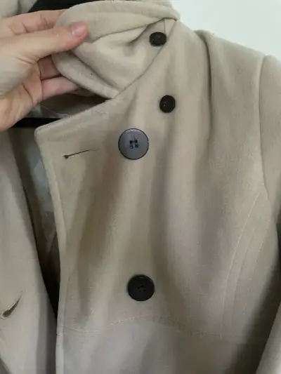 Abrigo beige de invierno - miniatura 6