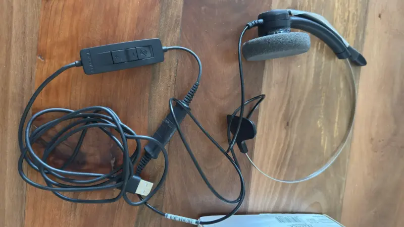 Auriculares Practica Plantronics USB - 2