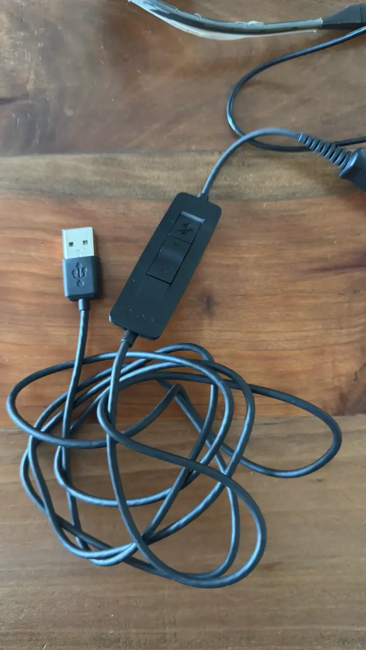 Auriculares Practica Plantronics USB - 4
