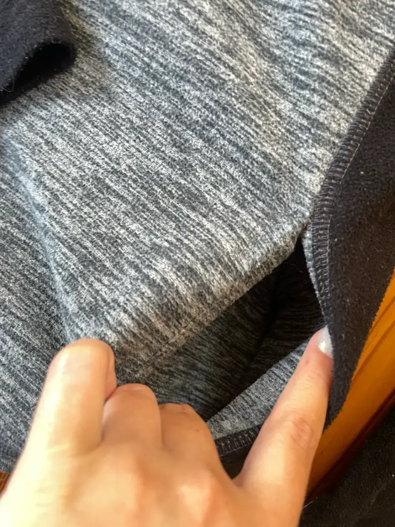 Suéter deportivo gris y negro - 5