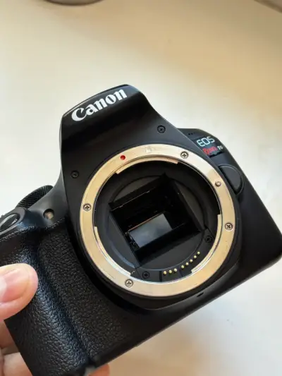 Cámara Canon t6 +lente 50mm - miniatura 3