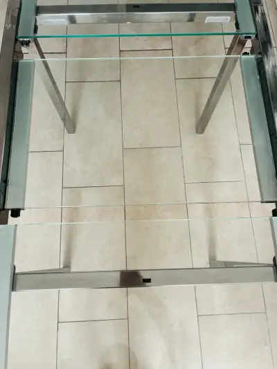 Mesa de vidrio, es extensible. - miniatura 2
