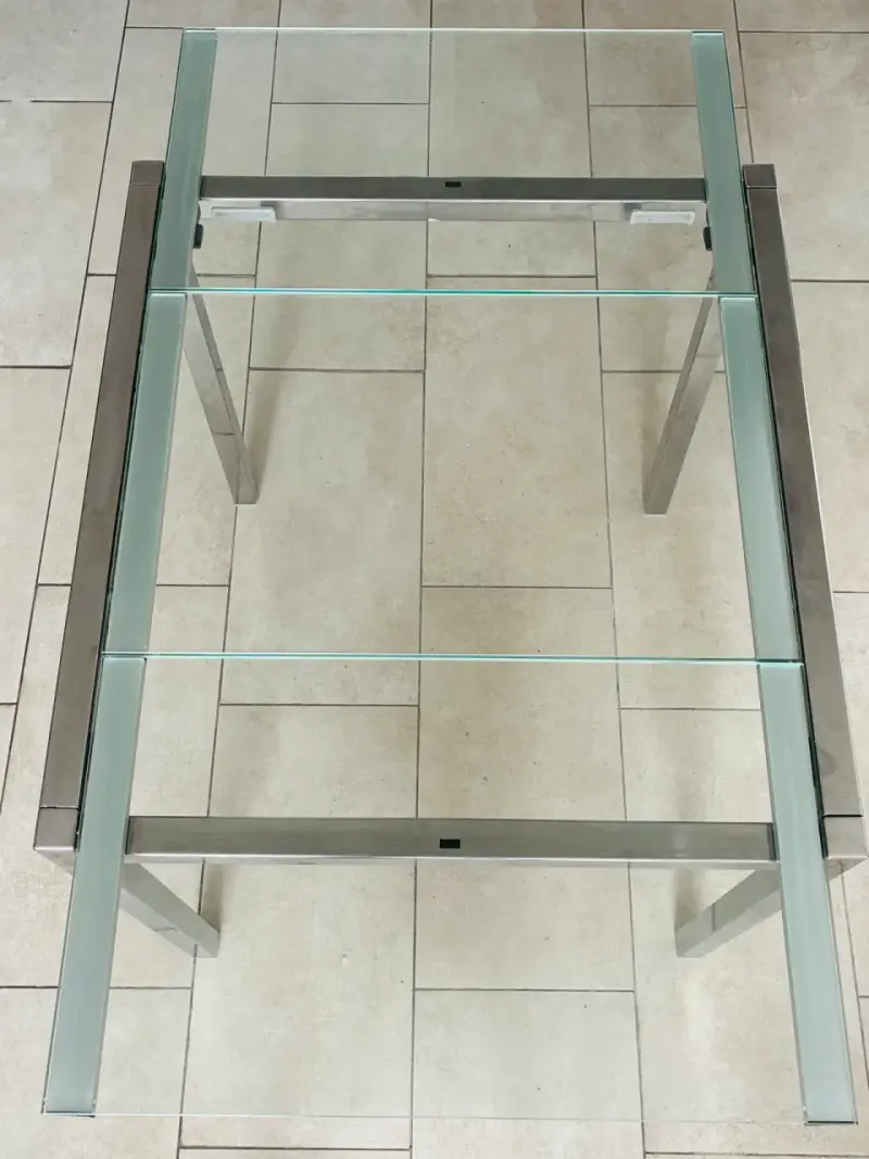 Mesa de vidrio, es extensible. - 3