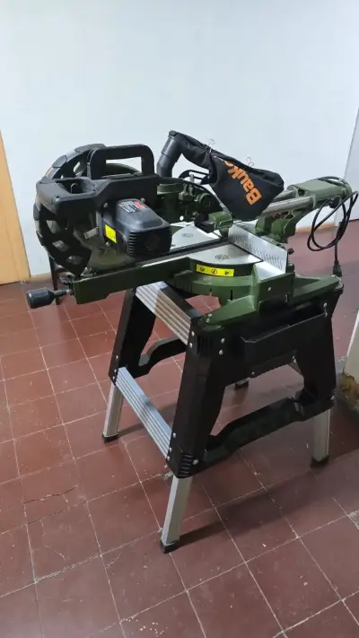 Sierra ingleteadora telescópica verde - miniatura 3