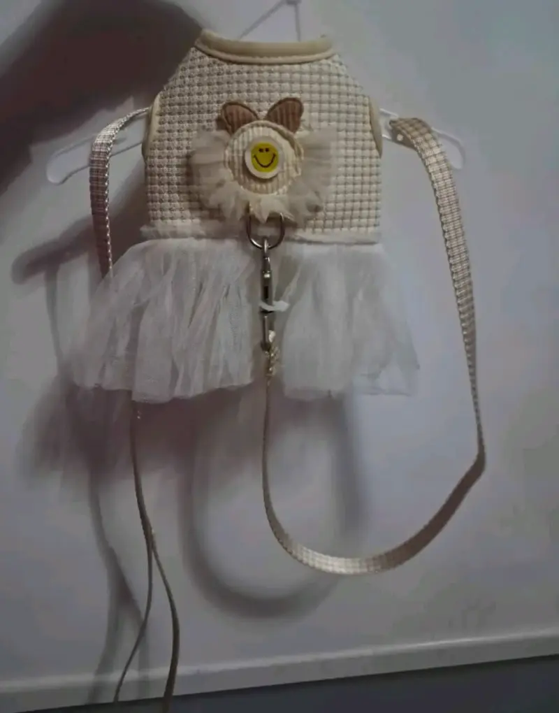 Arnés con falda para mascota - 1