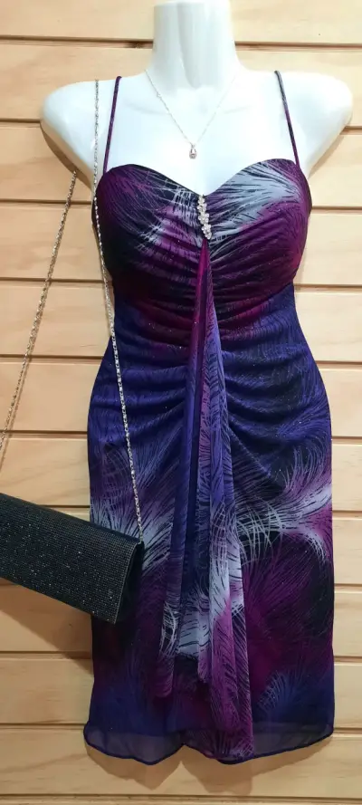 Vestido morado estampado con cartera elegante - miniatura 1