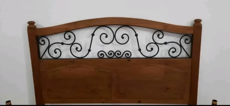 Respaldar de cama madera pino oregon y metal - 1
