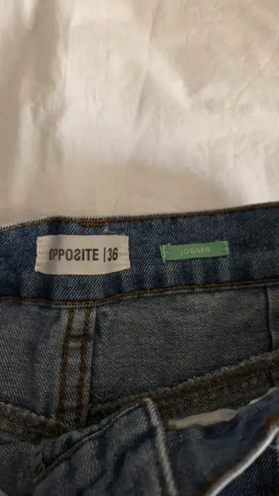 Jeans jogger azul claro - miniatura 2