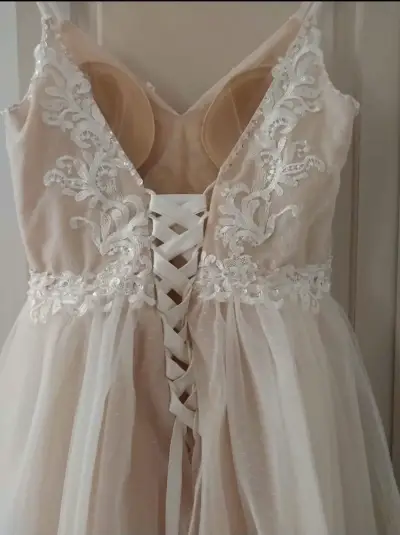 Vestido de novia elegante - miniatura 2