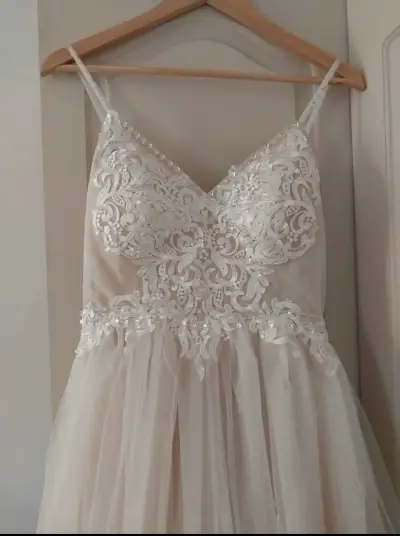 Vestido de novia elegante - miniatura 4