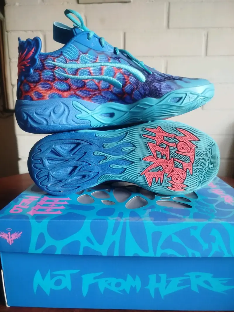 Zapatillas deportivas azules llamativas - 5
