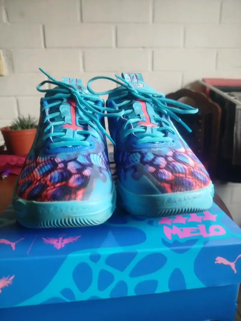 Zapatillas deportivas azules llamativas - 6