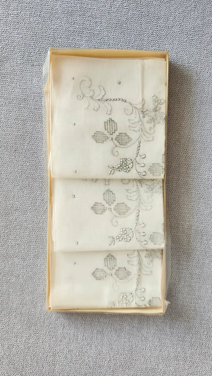 Pañuelos vintage bordados años 80 - 6