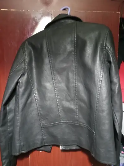 Chaqueta ecocuero negro niña - miniatura 3
