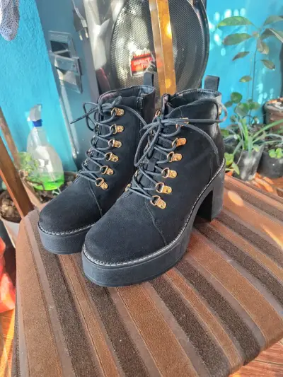 Botines negros con plataforma - miniatura 2