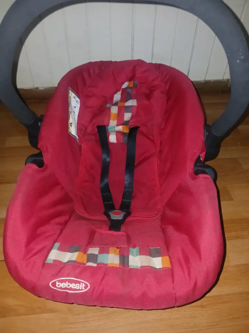 Coche de bebé rojo plegable - 3