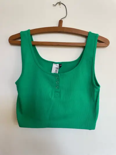 Polera verde sin mangas - miniatura 1