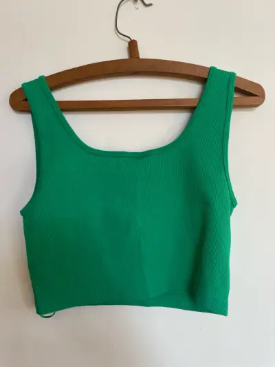 Polera verde sin mangas - miniatura 4