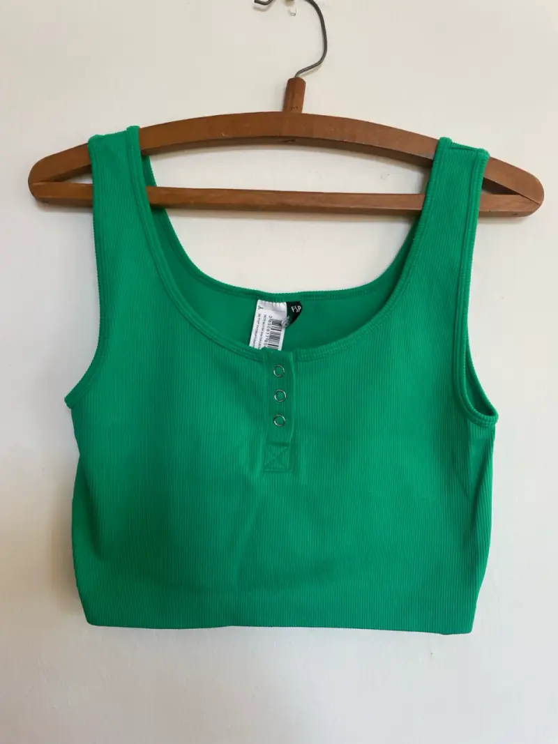 Polera verde sin mangas - 6