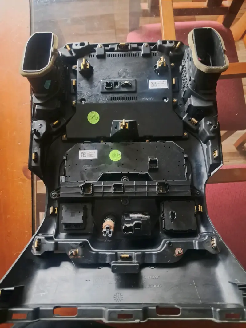 Consola central de auto multimedia - 2