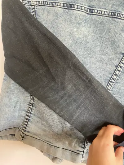 Chaqueta denim con mangas oscuras - miniatura 4