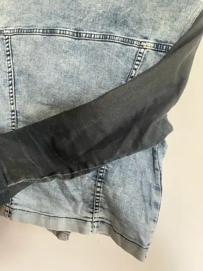 Chaqueta denim con mangas oscuras - miniatura 5