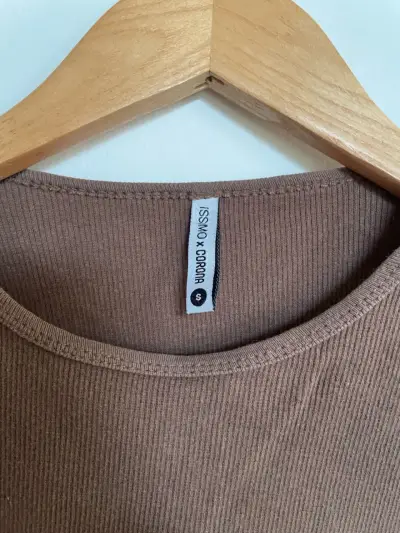 Crop top marrón sin mangas - miniatura 3