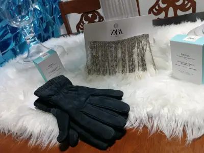 Set de perfumes y accesorios - miniatura 2