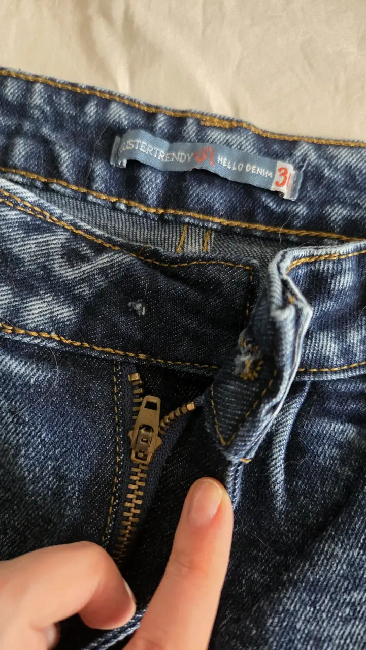 Jeans azules *NUEVO CON DETALLE - 2
