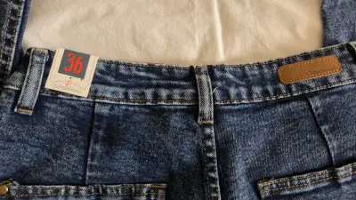 Jeans azules *NUEVO CON DETALLE - miniatura 5