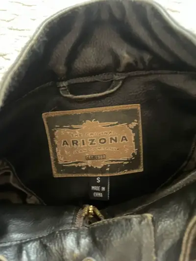 Chaqueta de cuero negra vintage - miniatura 2