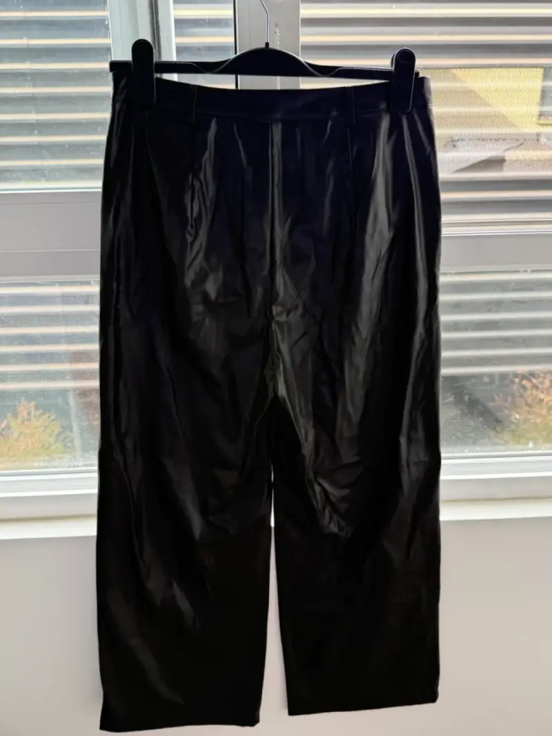 Pantalones de cuero negros - 3