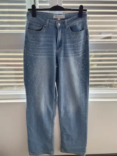 Jeans azules con apliques - miniatura 3