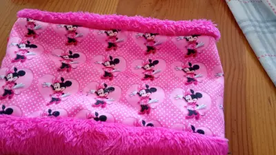 Bufanda infantil Minnie Mouse - miniatura 1