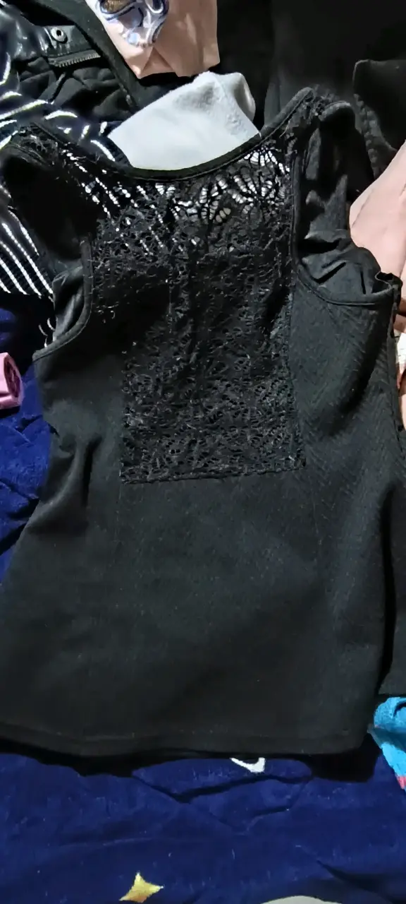 Top negro con diseño zigzag - 2