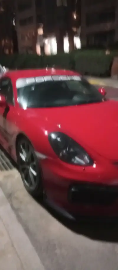 Auto deportivo rojo - miniatura 3