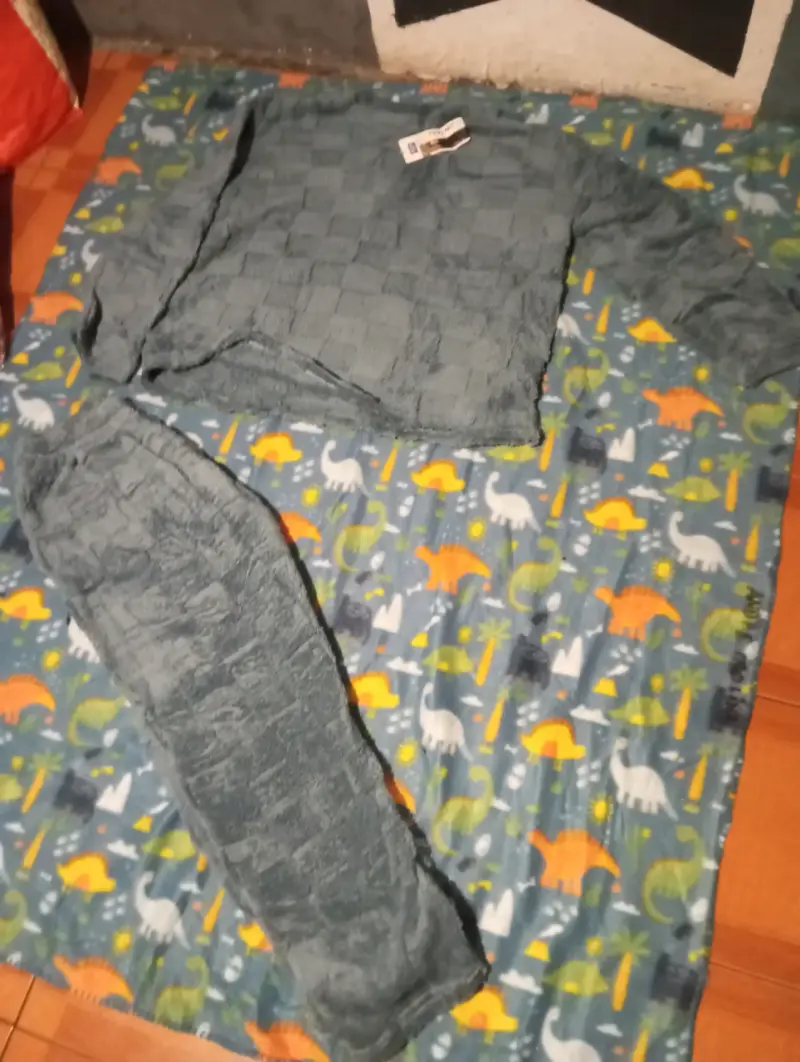 Pijama gris felpa para mujer - 1