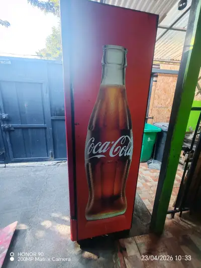 Refrigerador exhibidor Coca-Cola - miniatura 3