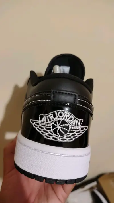 Zapatillas negras Nike nuevas - miniatura 2
