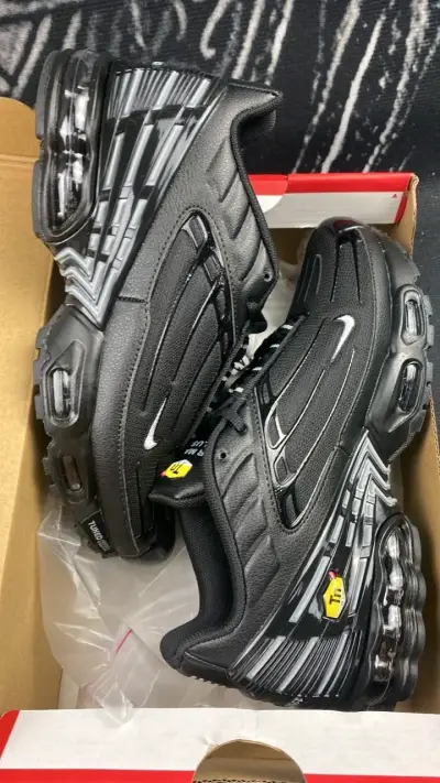 Zapatillas negras deportivas - miniatura 1