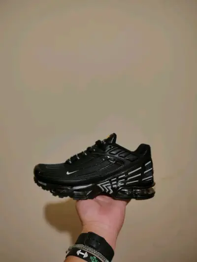 Zapatillas negras deportivas - miniatura 3