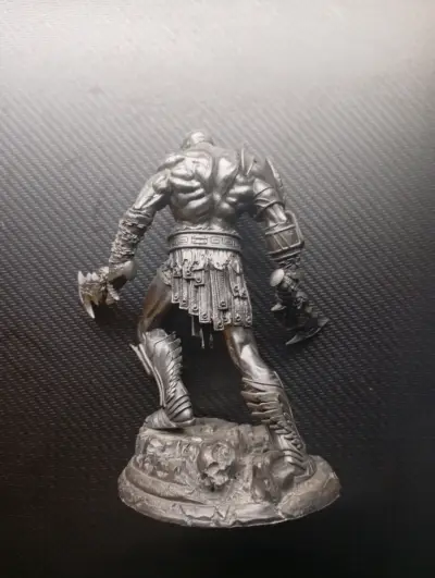Figura Kratos edición god of war Omega collection - miniatura 2