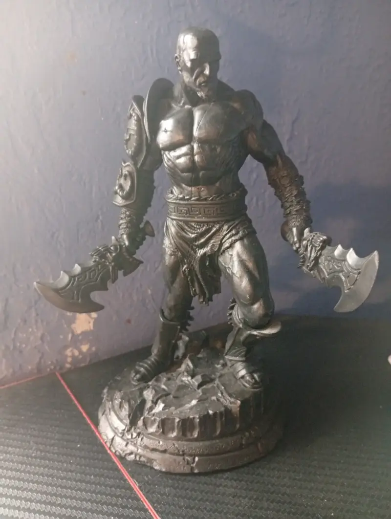 Figura Kratos edición god of war Omega collection - 3