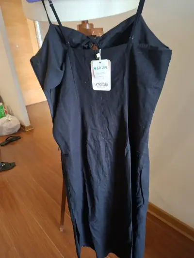Vestido negro de tirantes - miniatura 2