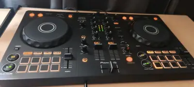 Consola DJ Pioneer 2 canales - miniatura 1