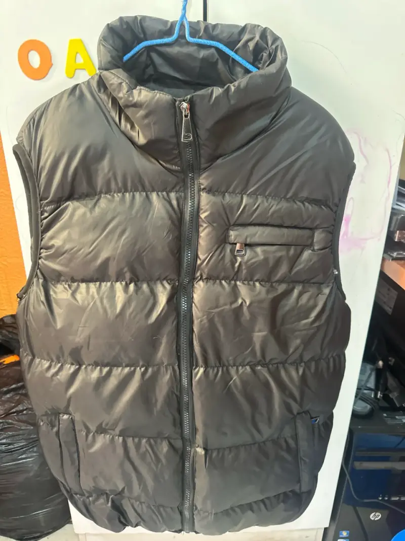 Chaleco acolchado negro para hombre