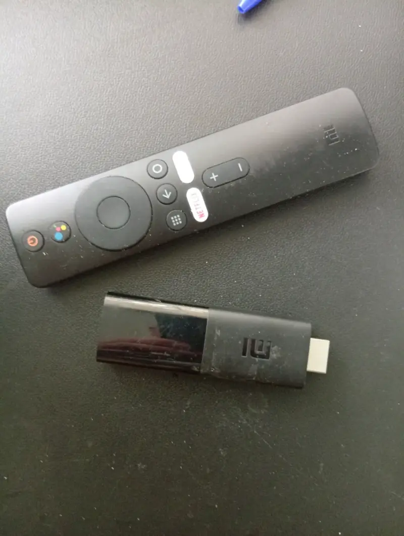 Control remoto y dongle HDMI - 1