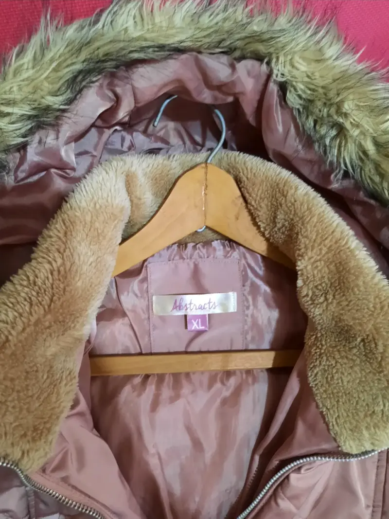 Chaqueta acolchada con capucha - 2